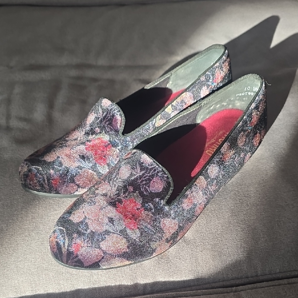 Munro Floral Patterned Loafers